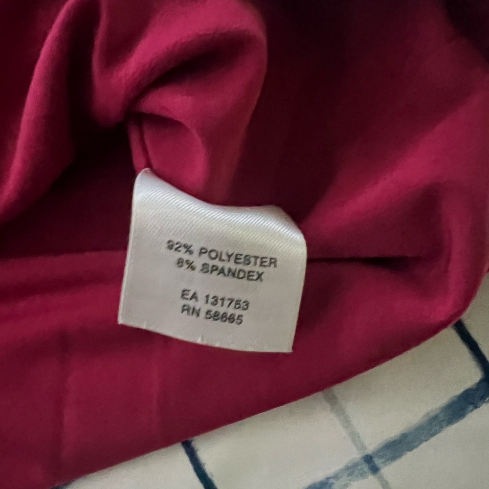 Used Women’s Elegant Red Ruched Top - Picture 3 of 10
